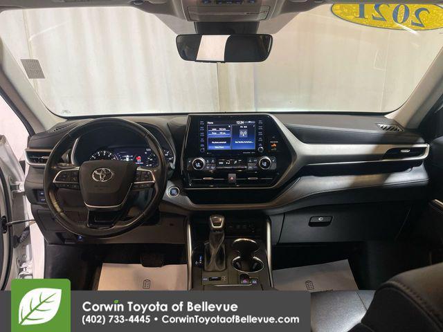 used 2021 Toyota Highlander car, priced at $31,900
