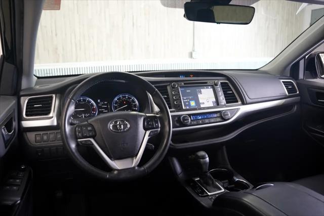 used 2019 Toyota Highlander car, priced at $26,675