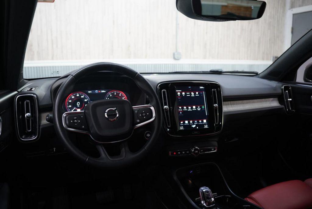 used 2019 Volvo XC40 car, priced at $21,675