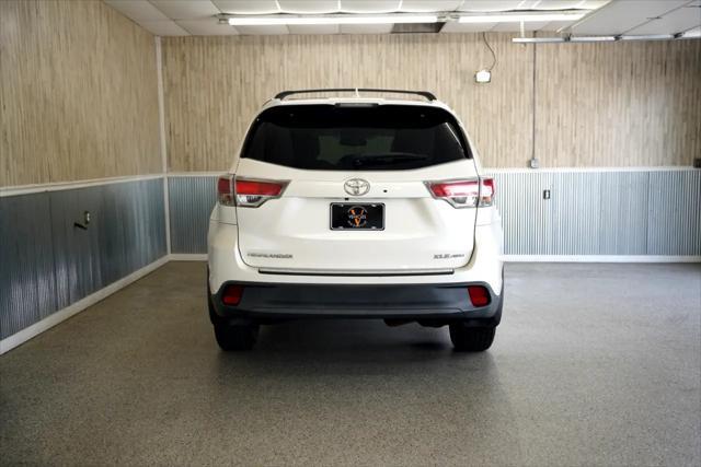 used 2016 Toyota Highlander car, priced at $13,275