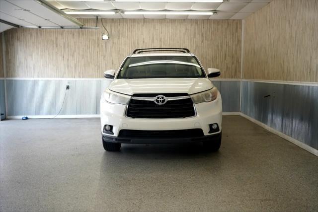 used 2016 Toyota Highlander car, priced at $13,275