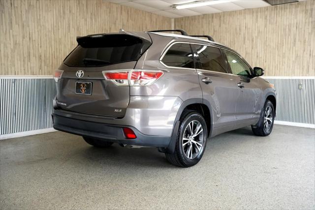 used 2016 Toyota Highlander car, priced at $16,675