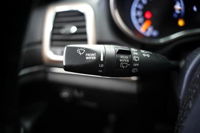 used 2015 Jeep Grand Cherokee car, priced at $12,875