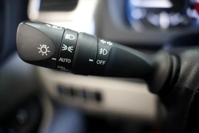 used 2016 Toyota Highlander car, priced at $22,875