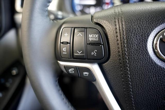 used 2016 Toyota Highlander car, priced at $22,875