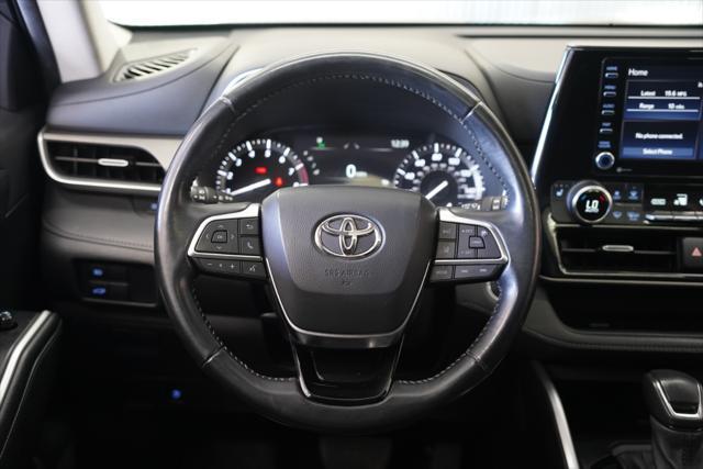 used 2021 Toyota Highlander car, priced at $28,275