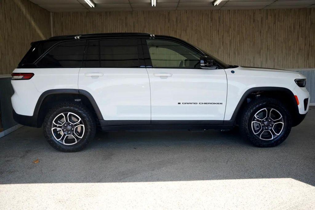used 2022 Jeep Grand Cherokee 4xe car, priced at $35,875