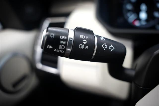 used 2018 Land Rover Discovery car, priced at $17,875