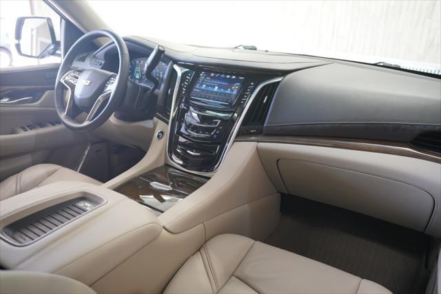 used 2019 Cadillac Escalade ESV car, priced at $29,275