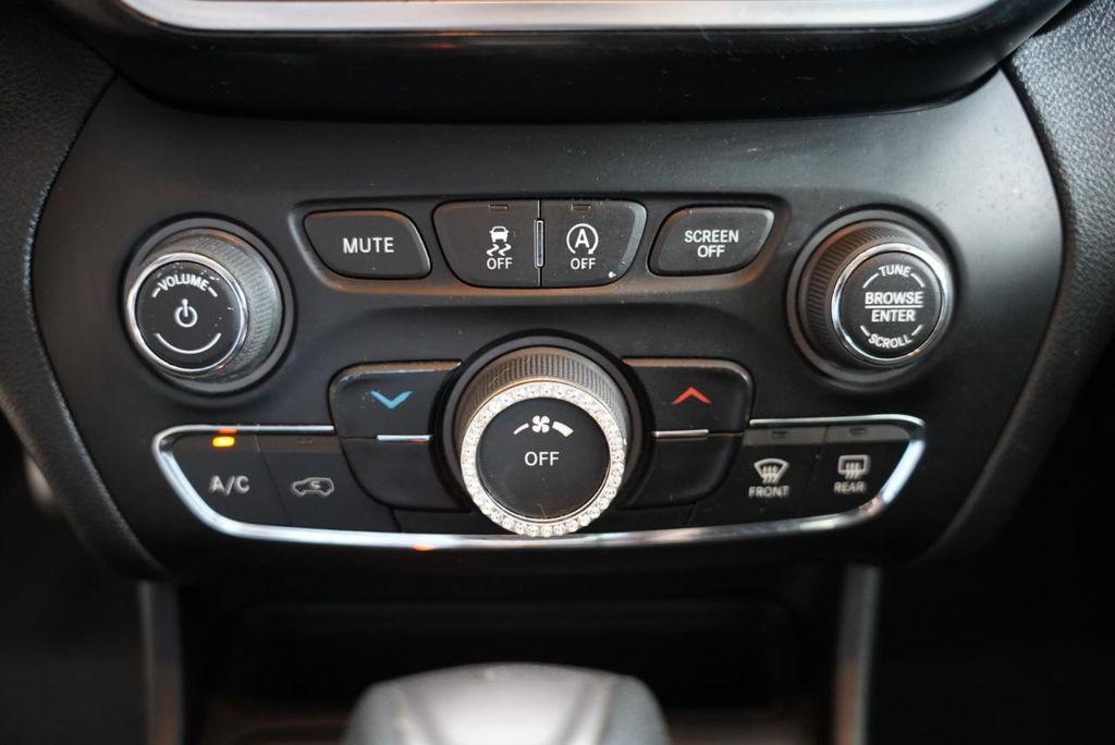 used 2019 Jeep Cherokee car, priced at $11,375