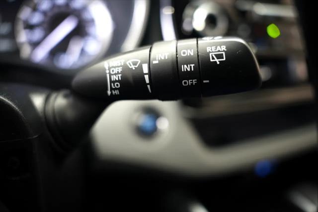 used 2022 Toyota Highlander car, priced at $35,875