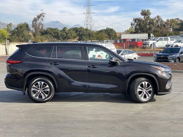 used 2021 Toyota Highlander car, priced at $32,188