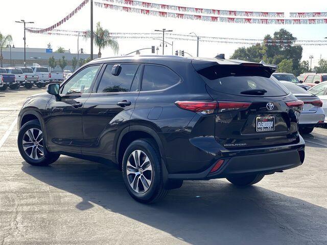 used 2021 Toyota Highlander car, priced at $32,188