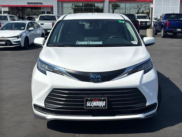 used 2022 Toyota Sienna car, priced at $38,398