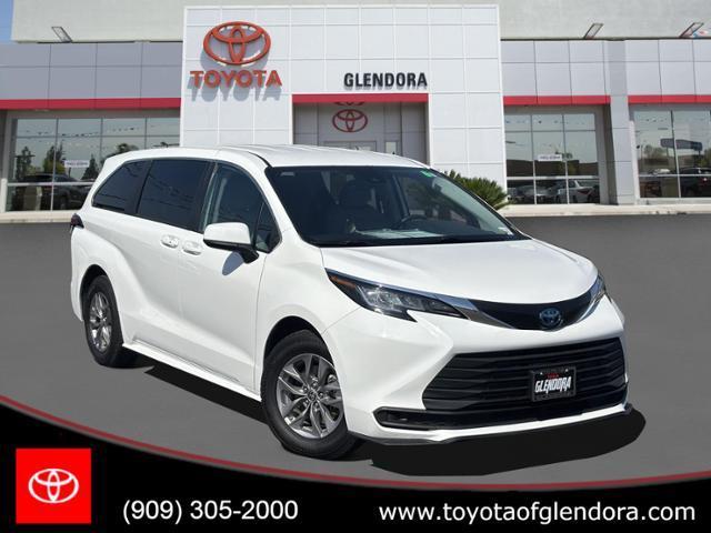 used 2022 Toyota Sienna car, priced at $35,520