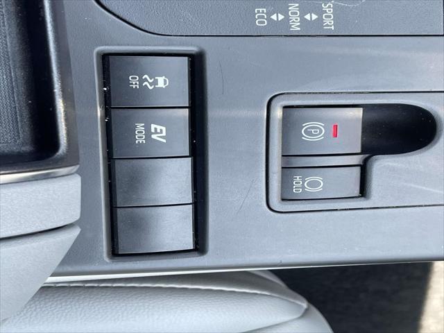 used 2021 Toyota Highlander Hybrid car, priced at $41,998
