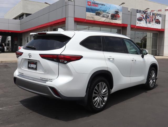 used 2022 Toyota Highlander car, priced at $40,480