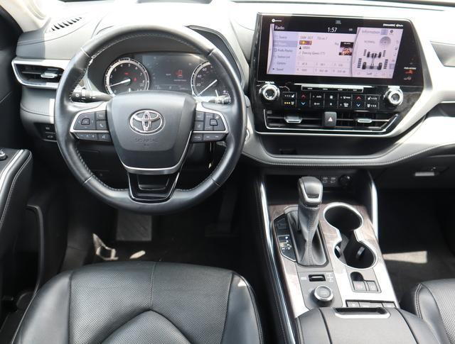 used 2022 Toyota Highlander car, priced at $40,480