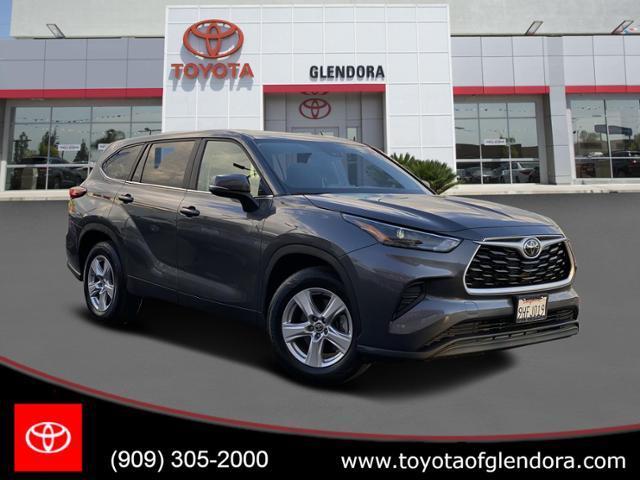 used 2023 Toyota Highlander car, priced at $34,998