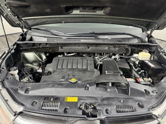 used 2015 Toyota Highlander car, priced at $21,621
