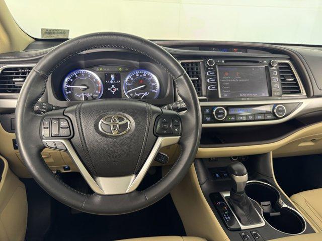 used 2015 Toyota Highlander car, priced at $21,621