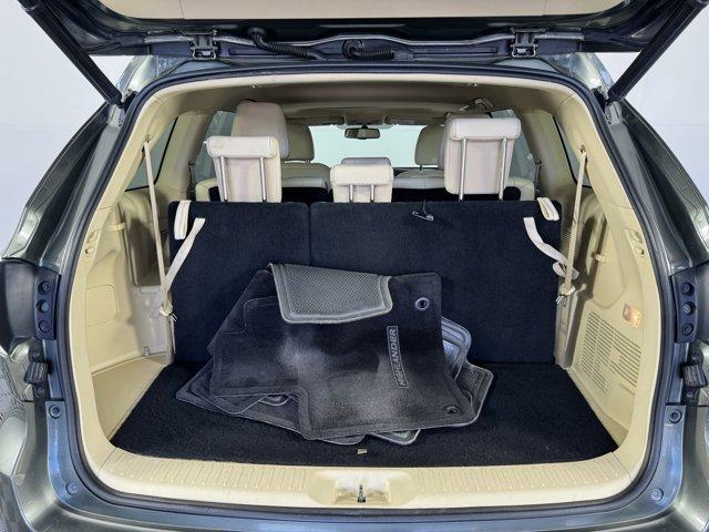 used 2015 Toyota Highlander car, priced at $21,621