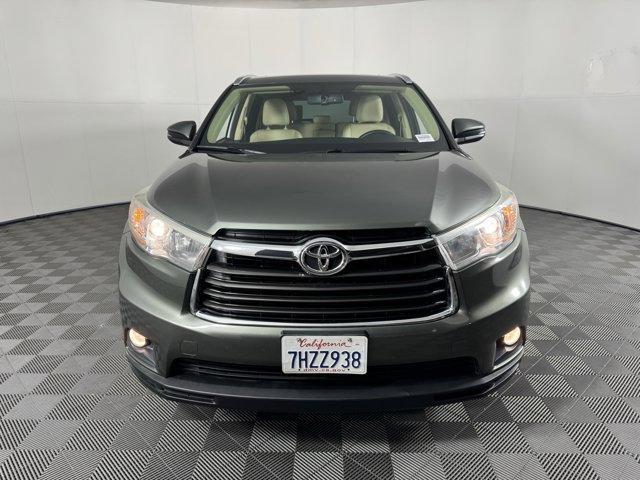 used 2015 Toyota Highlander car, priced at $21,621