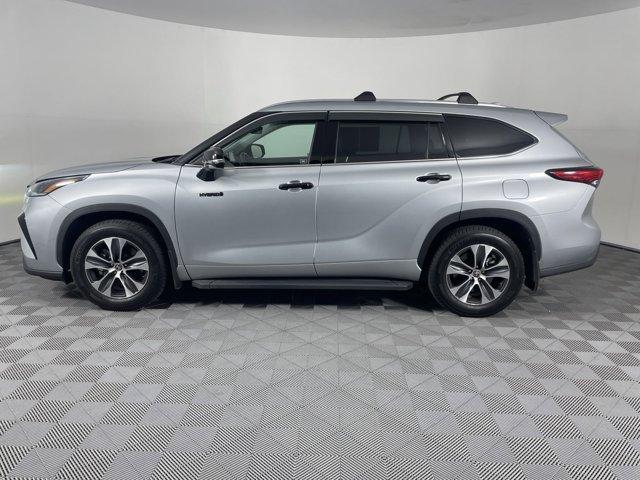 used 2021 Toyota Highlander Hybrid car, priced at $35,500