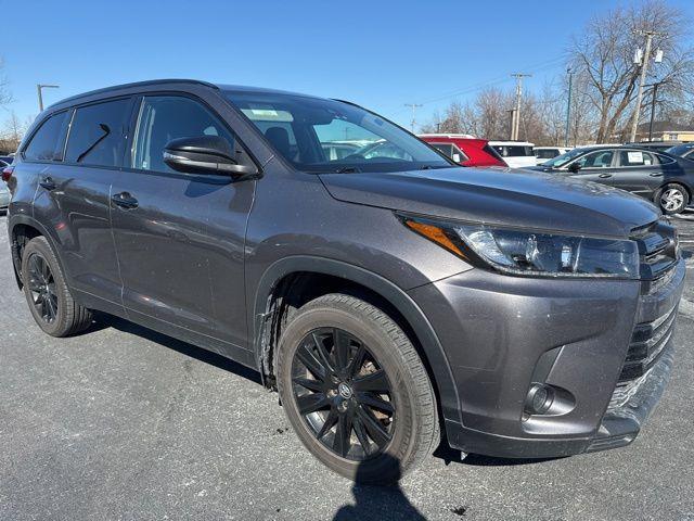 used 2019 Toyota Highlander car, priced at $25,893