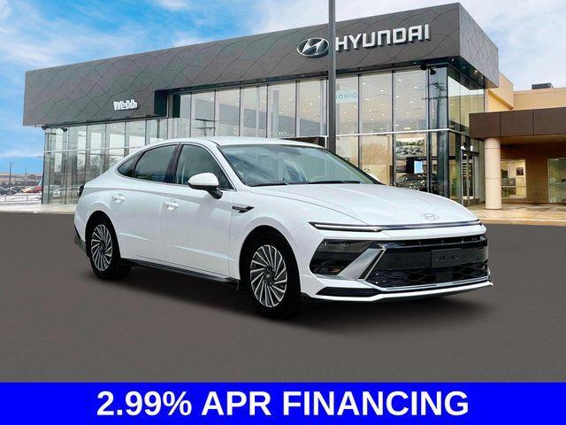 new 2025 Hyundai Sonata Hybrid car, priced at $32,879