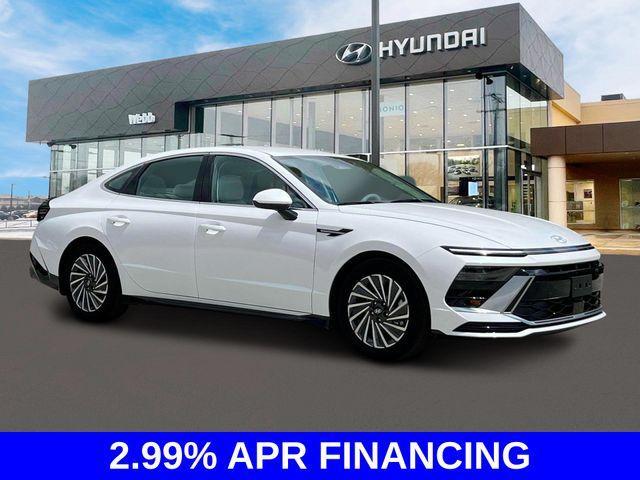 new 2025 Hyundai Sonata Hybrid car, priced at $32,879