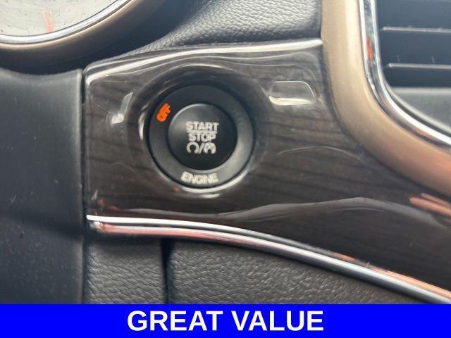 used 2015 Jeep Grand Cherokee car, priced at $16,790