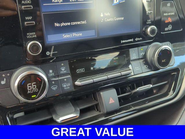 used 2022 Toyota Highlander car, priced at $36,395