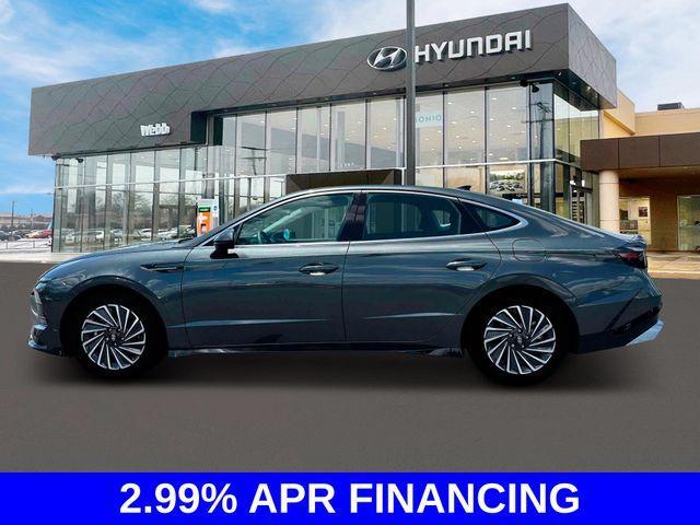 new 2025 Hyundai Sonata Hybrid car, priced at $32,649