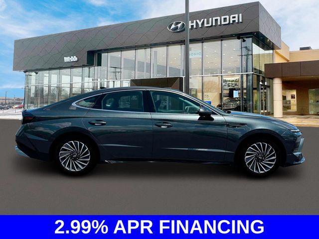 new 2025 Hyundai Sonata Hybrid car, priced at $32,649