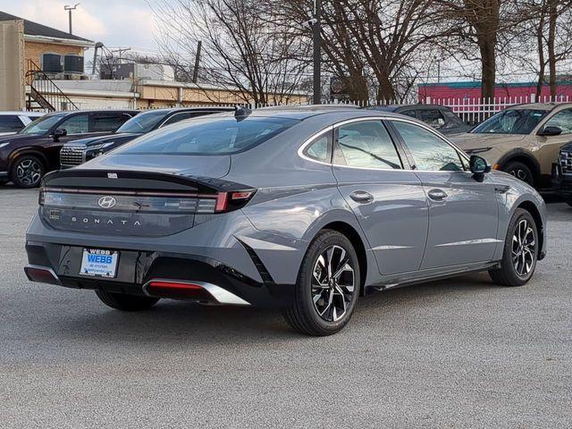 new 2024 Hyundai Sonata car, priced at $28,268