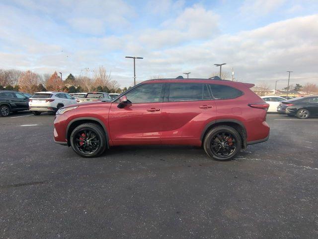 used 2023 Toyota Highlander Hybrid car, priced at $49,607