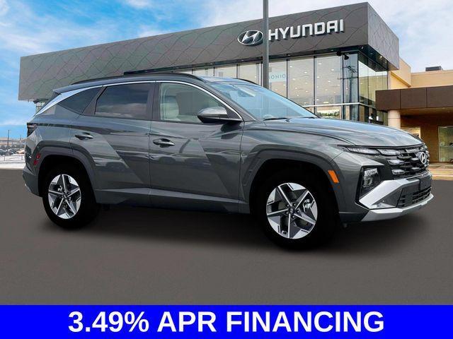 new 2025 Hyundai TUCSON Hybrid car, priced at $37,862
