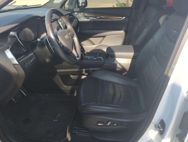 used 2023 Cadillac XT6 car, priced at $38,446