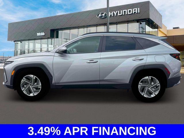 new 2025 Hyundai TUCSON Hybrid car, priced at $35,006