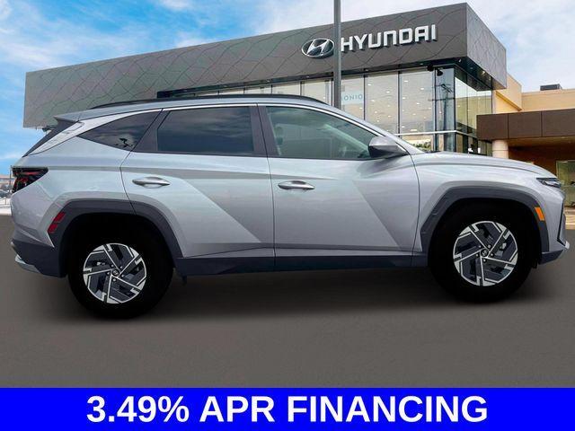 new 2025 Hyundai TUCSON Hybrid car, priced at $35,006