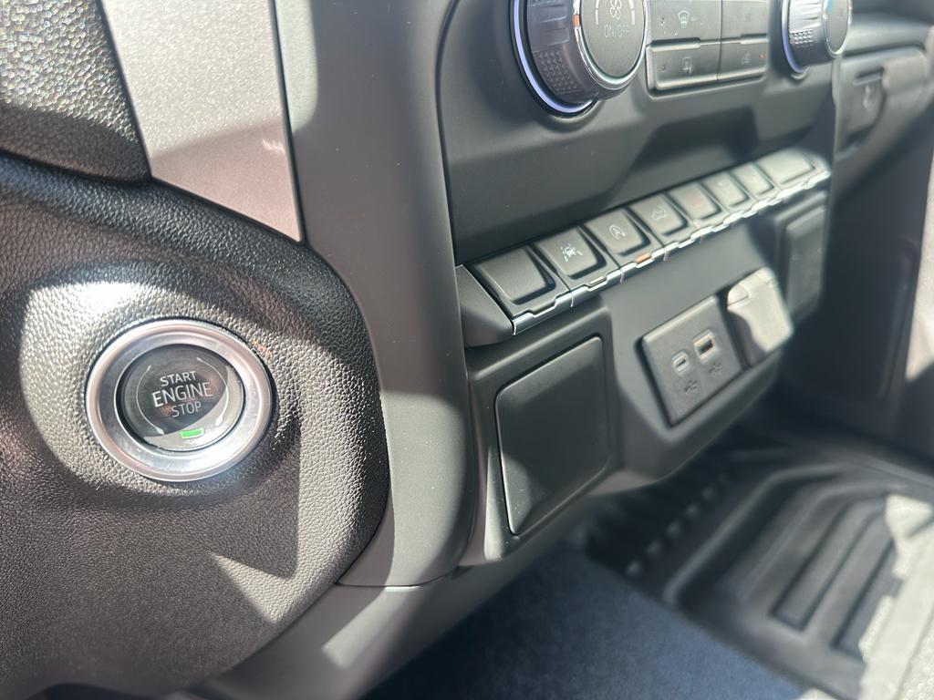 used 2024 Chevrolet Silverado 1500 car, priced at $27,250