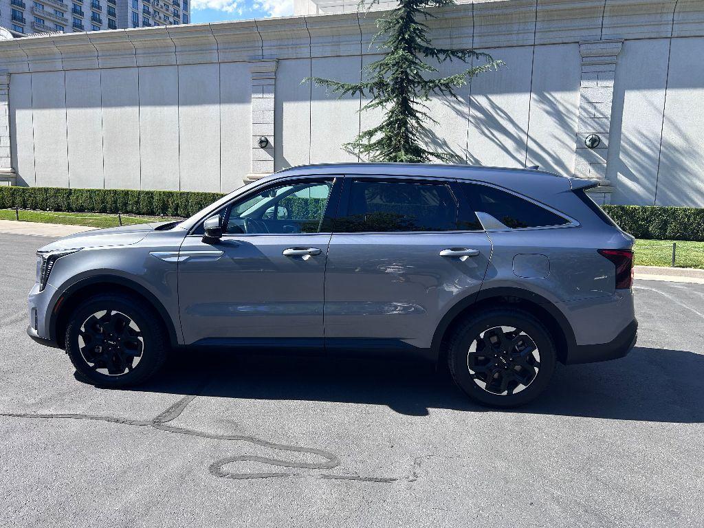 used 2024 Kia Sorento car, priced at $28,950