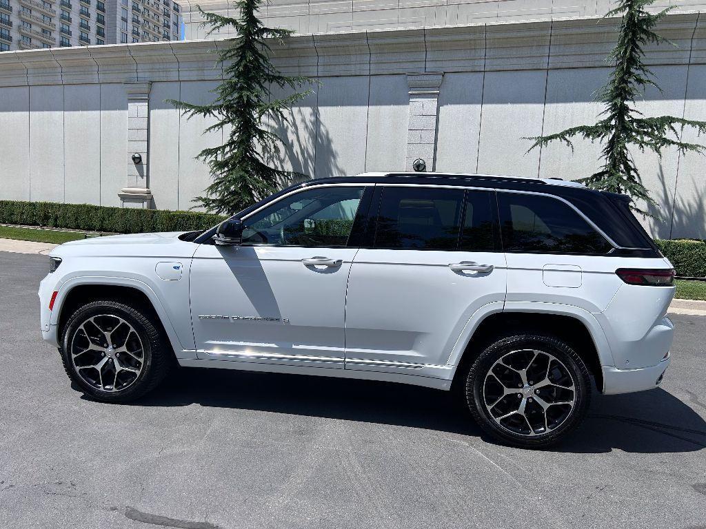 used 2022 Jeep Grand Cherokee 4xe car, priced at $38,950