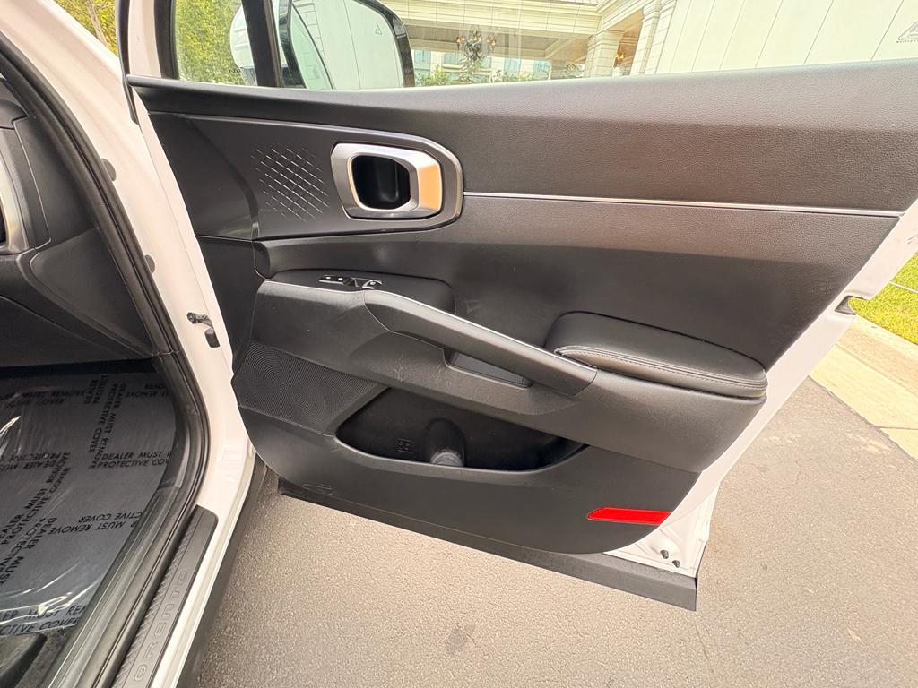 used 2024 Kia Sorento car, priced at $30,450