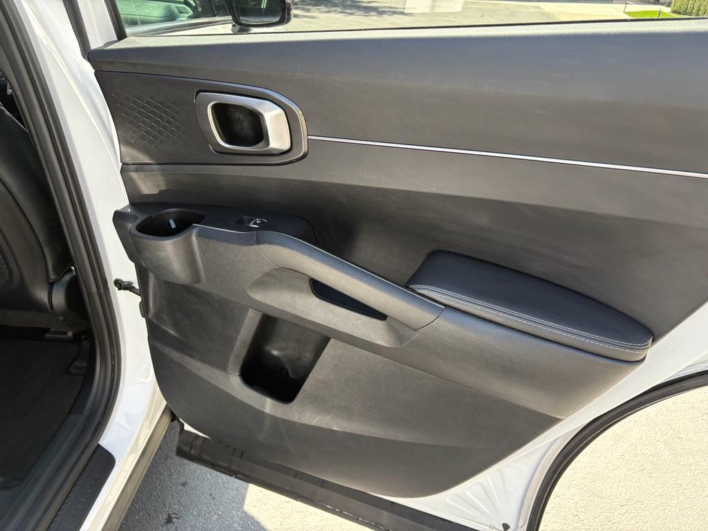 used 2024 Kia Sorento car, priced at $30,950