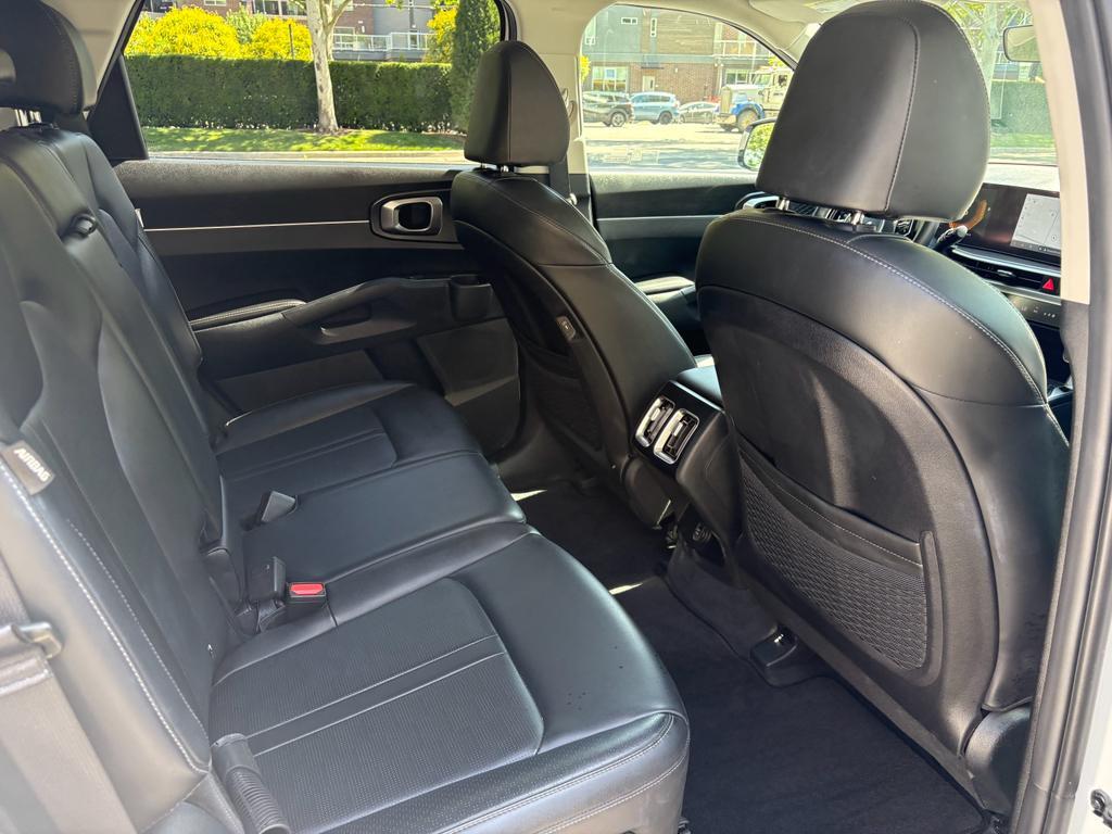 used 2024 Kia Sorento car, priced at $30,950