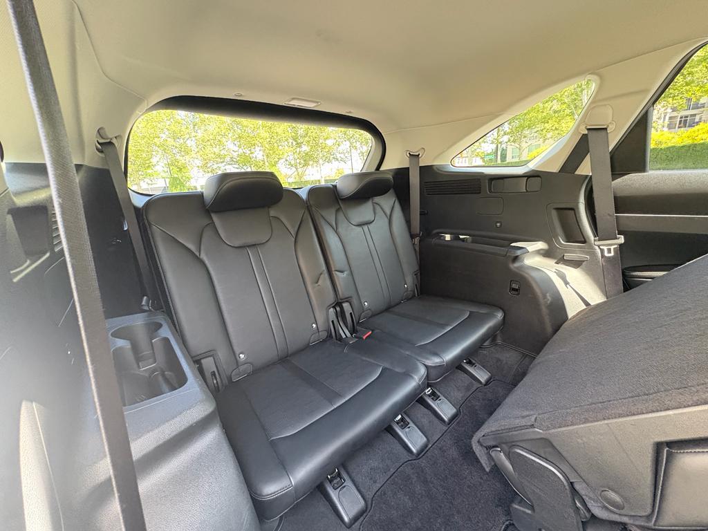 used 2024 Kia Sorento car, priced at $30,950
