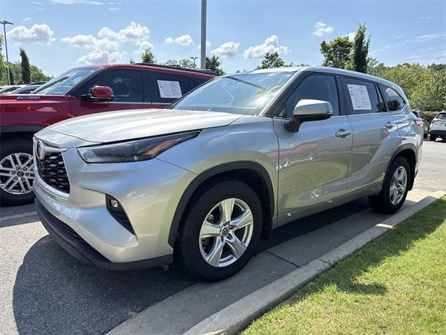 used 2023 Toyota Highlander car, priced at $31,000