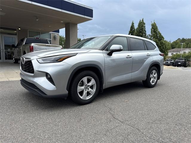 used 2023 Toyota Highlander car, priced at $29,700